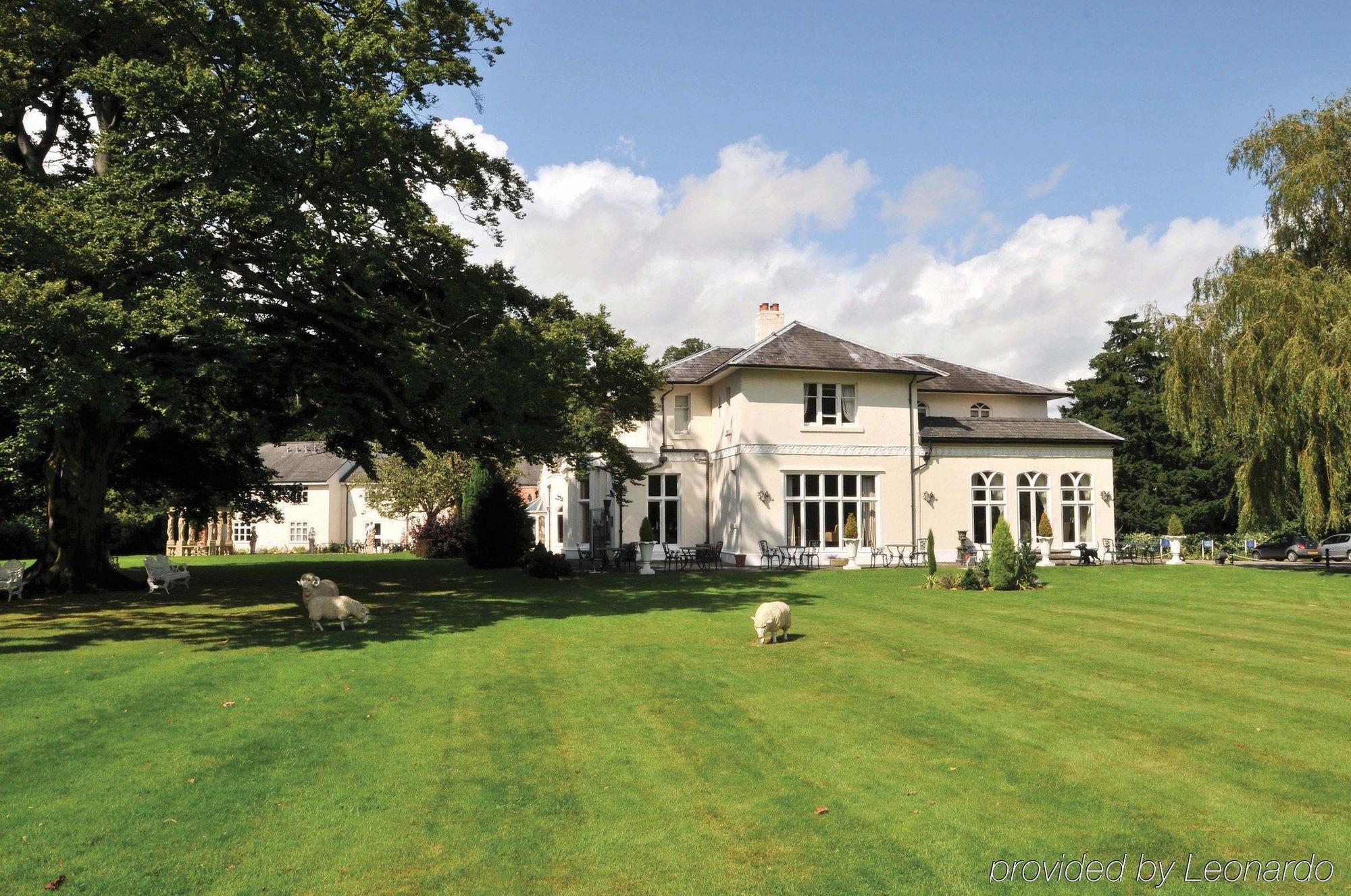 Wrexham Llyndir Hall Hotel, BW Signature Collection Chester Exterior foto